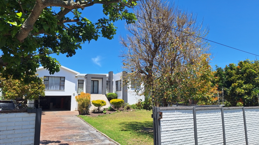 4 Bedroom Property for Sale in Gonubie Eastern Cape